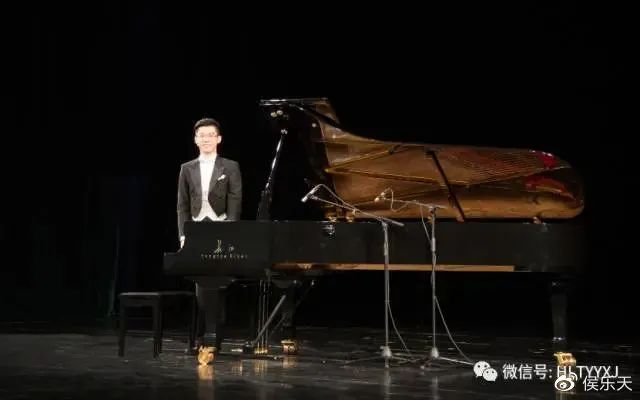 探索风格作品音乐吴樾在线听_吴樾的音乐作品与风格探索_莫扎特作品的音乐风格