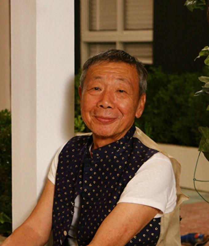 洪金宝一家资料_洪金宝的家庭背景_洪金宝与家人的温暖故事