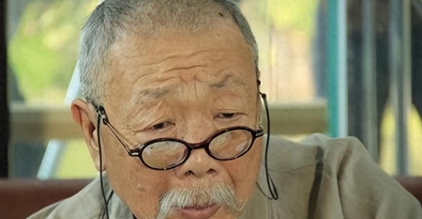 洪金宝与家人的温暖故事_洪金宝一家资料_洪金宝的家庭背景