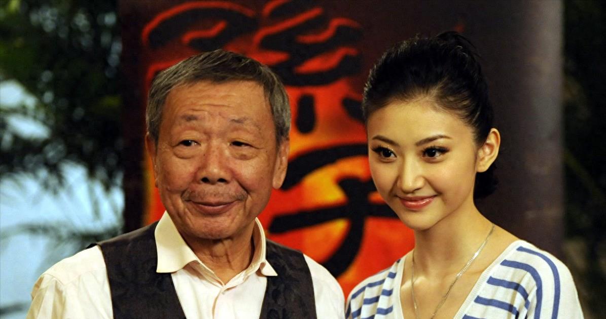 洪金宝一家资料_洪金宝的家庭背景_洪金宝与家人的温暖故事