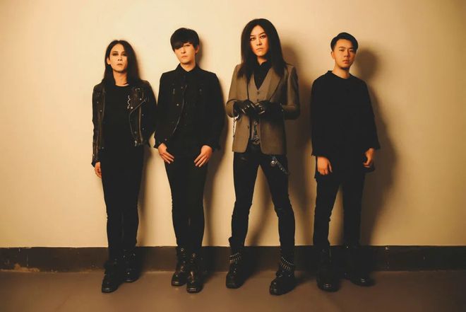 开火音乐节华晨宇_华晨宇在音乐节现场激情演出，火力全开_华晨宇燃爆全场