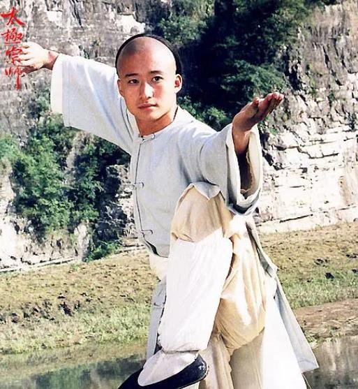 吴京成长之路_吴京的职业生涯_吴京的电影生涯与成就